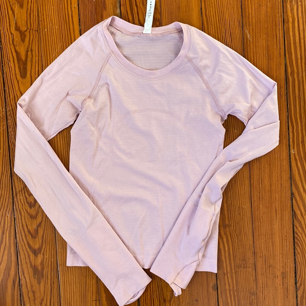 Size 2 swiftly tech long sleeve race length